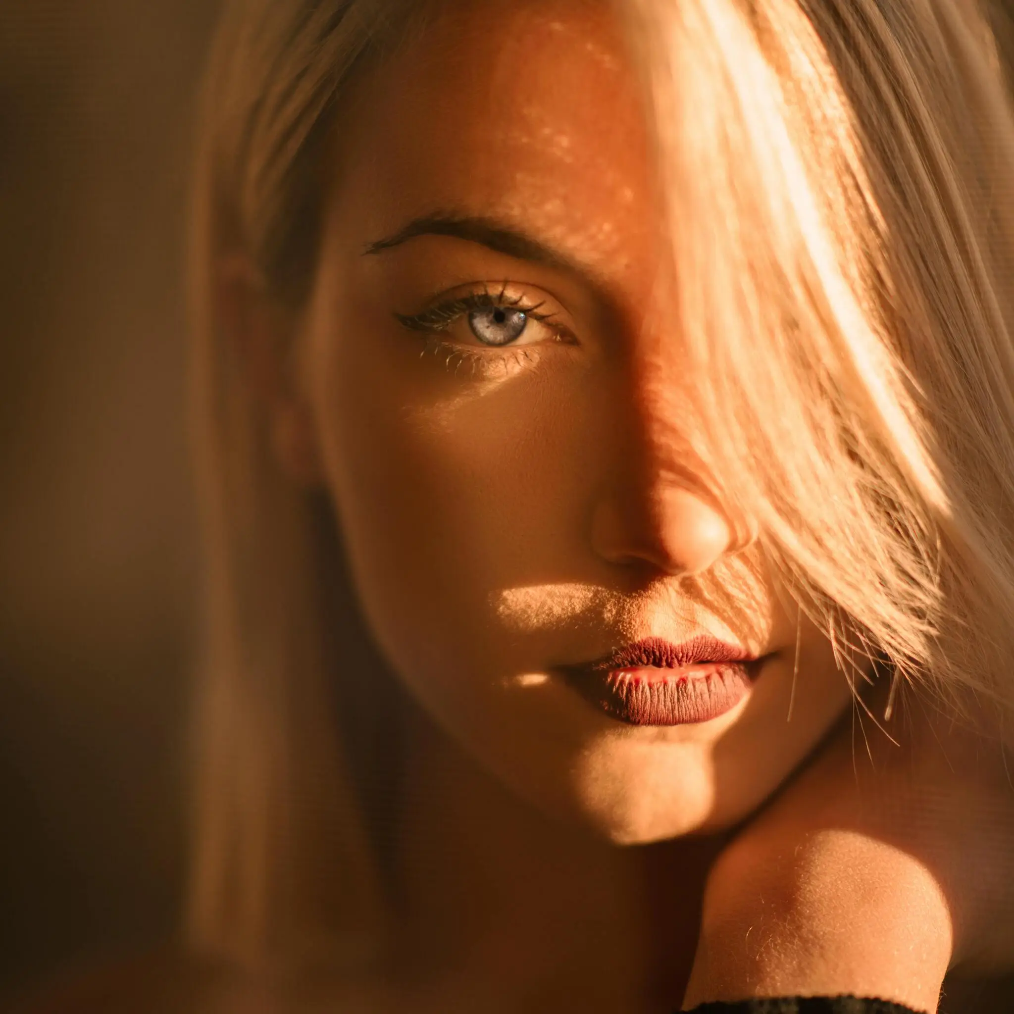 TUPOHOST BLONDIE WEBSITE BEAUTY